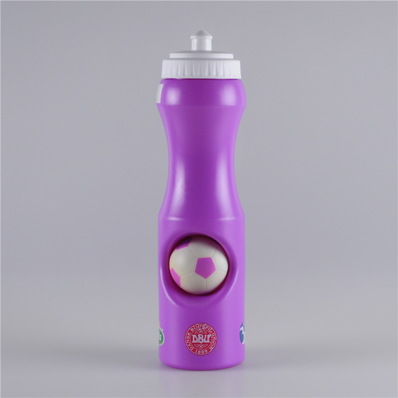 500ml-personalized-water-bottles-with-built-in-soft-ball (1)